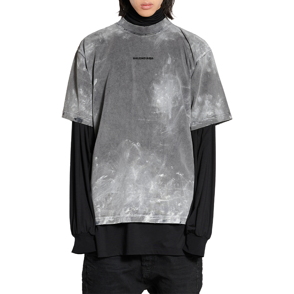 Shop Balenciaga  Grey Embroidered Logo Crewneck T-Shirt Regular Fit. 764235TRVI88499