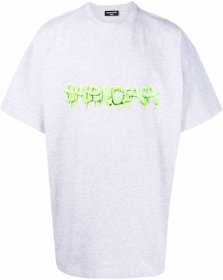 발렌시아가 그레이 그래피티 로고 프린트 루즈핏 티셔츠. 676589TLVF11203 Order 발렌시아가 그레이 그래피티 로고 프린트 루즈핏 티셔츠. 676589TLVF11203