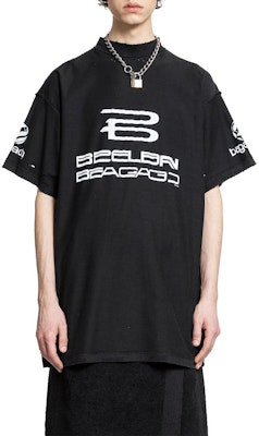 발렌시아가 로고 프린트 블랙 오버사이즈 크루넥 티셔츠. 787358TQVG11569 Purchase 발렌시아가 로고 프린트 블랙 오버사이즈 크루넥 티셔츠. 787358TQVG11569