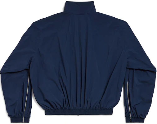 Chaqueta Balenciaga Azul Marino Logo Bordado Cuello Alto Corte Holgado. 811929TRO328065 Lookbook Chaqueta Balenciaga Azul Marino Logo Bordado Cuello Alto Corte Holgado. 811929TRO328065