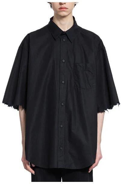 balenciaga-oversized-black-short-sleeve-shirt-with-classic-collar-791208-tnm-601000