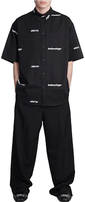Balenciaga Kemeja Hitam Lengan Pendek Logo Print Regular Fit. 681702TOL651070 Lookbook Balenciaga Kemeja Hitam Lengan Pendek Logo Print Regular Fit. 681702TOL651070
