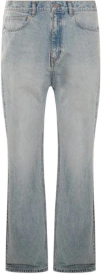 Balenciaga Celana Jeans Regular Fit Zipper Closure Warna Light Indigo. 773760TJW794076 Order Balenciaga Celana Jeans Regular Fit Zipper Closure Warna Light Indigo. 773760TJW794076