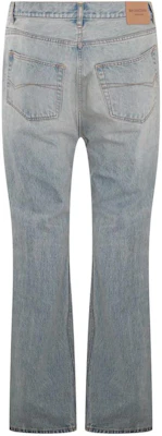 Balenciaga Celana Jeans Regular Fit Zipper Closure Warna Light Indigo. 773760TJW794076 Lookbook Balenciaga Celana Jeans Regular Fit Zipper Closure Warna Light Indigo. 773760TJW794076