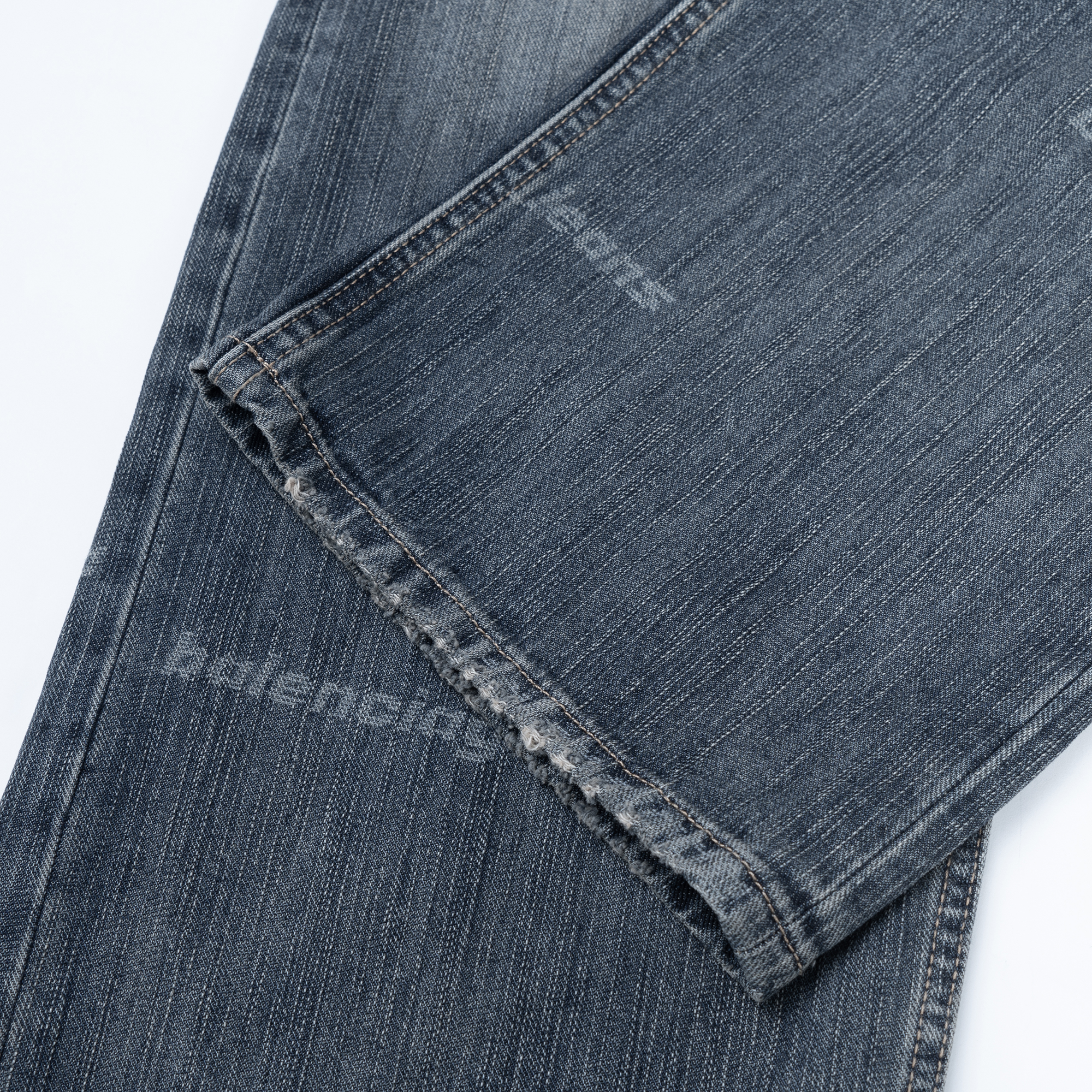 Balenciaga  Straight-Fit Blue Jeans with Logo Print and Button Pockets 745155TNW654036 圖 5