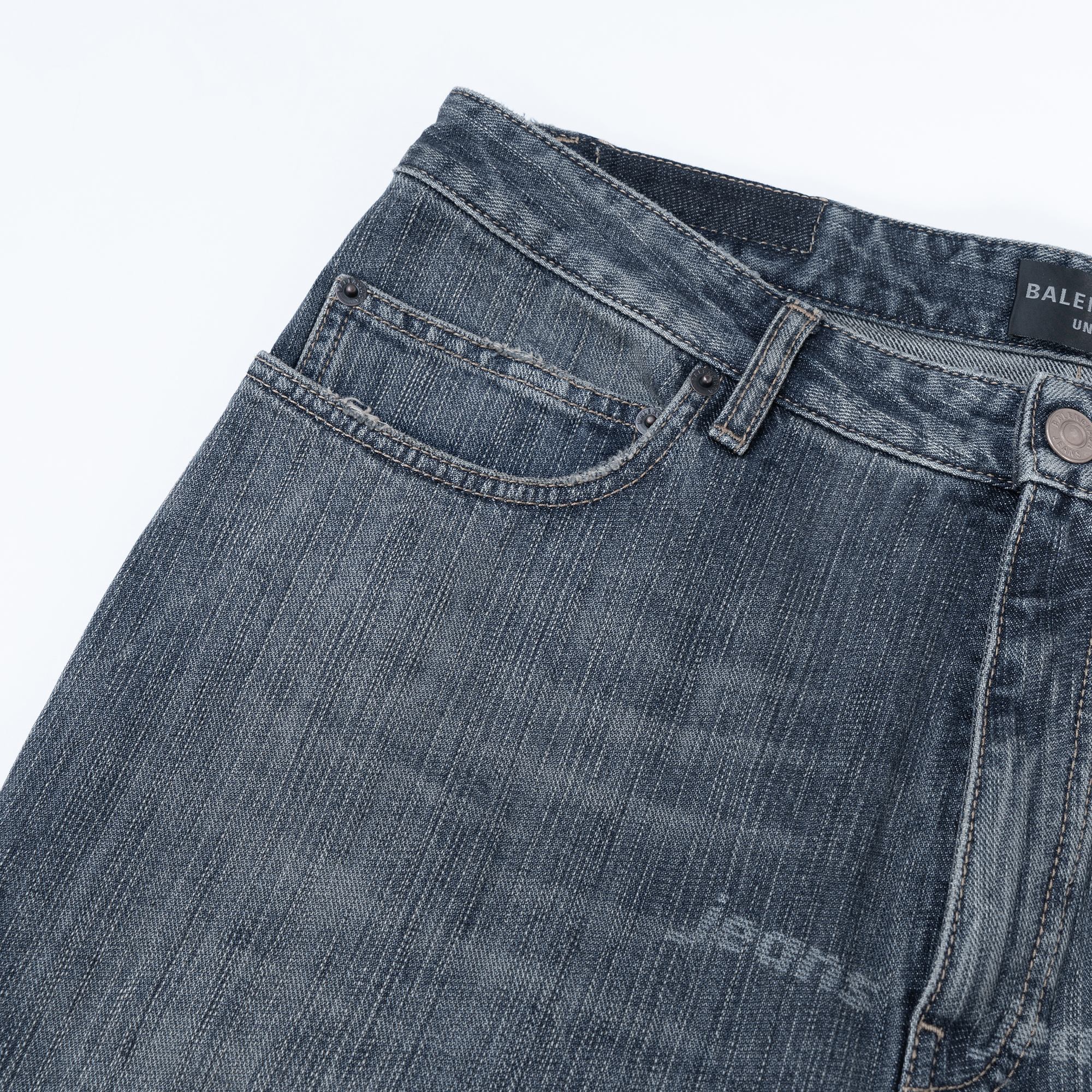 Balenciaga  Straight-Fit Blue Jeans with Logo Print and Button Pockets 745155TNW654036 圖 7