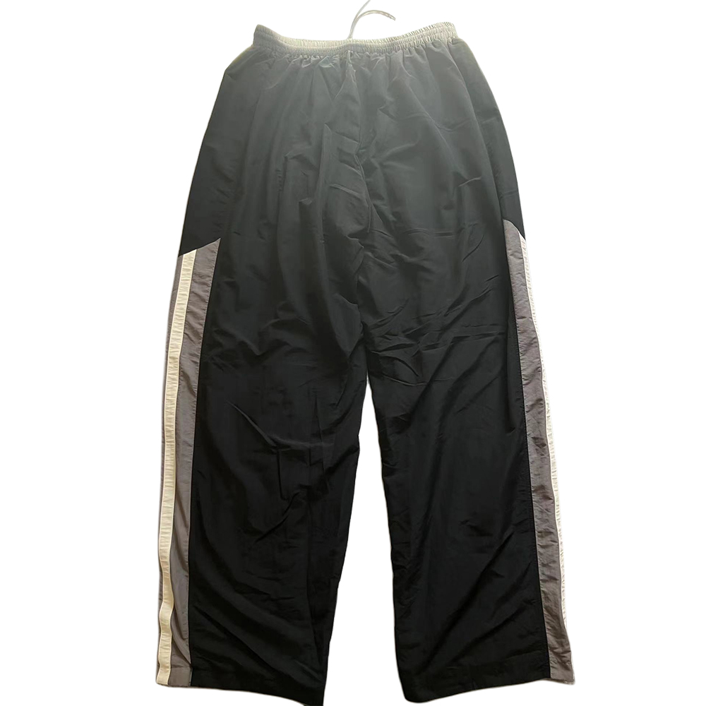 Lookbook 발렌시아가 스트라이프 컬러블록 릴렉스드 스트레이트 팬츠 블랙 681365TKO481000