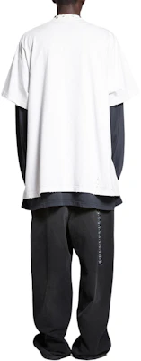 Balenciaga Kaos Putih Oversized Crewneck Lengan Pendek Regular Fit 761460TPVD49000 Purchase Balenciaga Kaos Putih Oversized Crewneck Lengan Pendek Regular Fit 761460TPVD49000