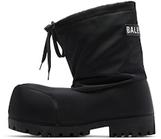 Balenciaga Alaska Low Boot 'Hitam' 780561-W4SA1-1000 Lookbook Balenciaga Alaska Low Boot 'Hitam' 780561-W4SA1-1000