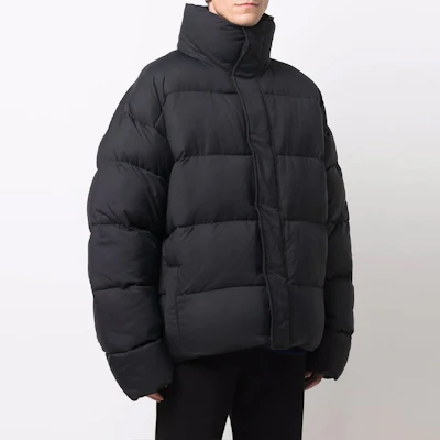 Balenciaga BB Icon FW21 黑色羽絨冬季外套. 642228TJO031000 Purchase Balenciaga BB Icon FW21 黑色羽絨冬季外套. 642228TJO031000