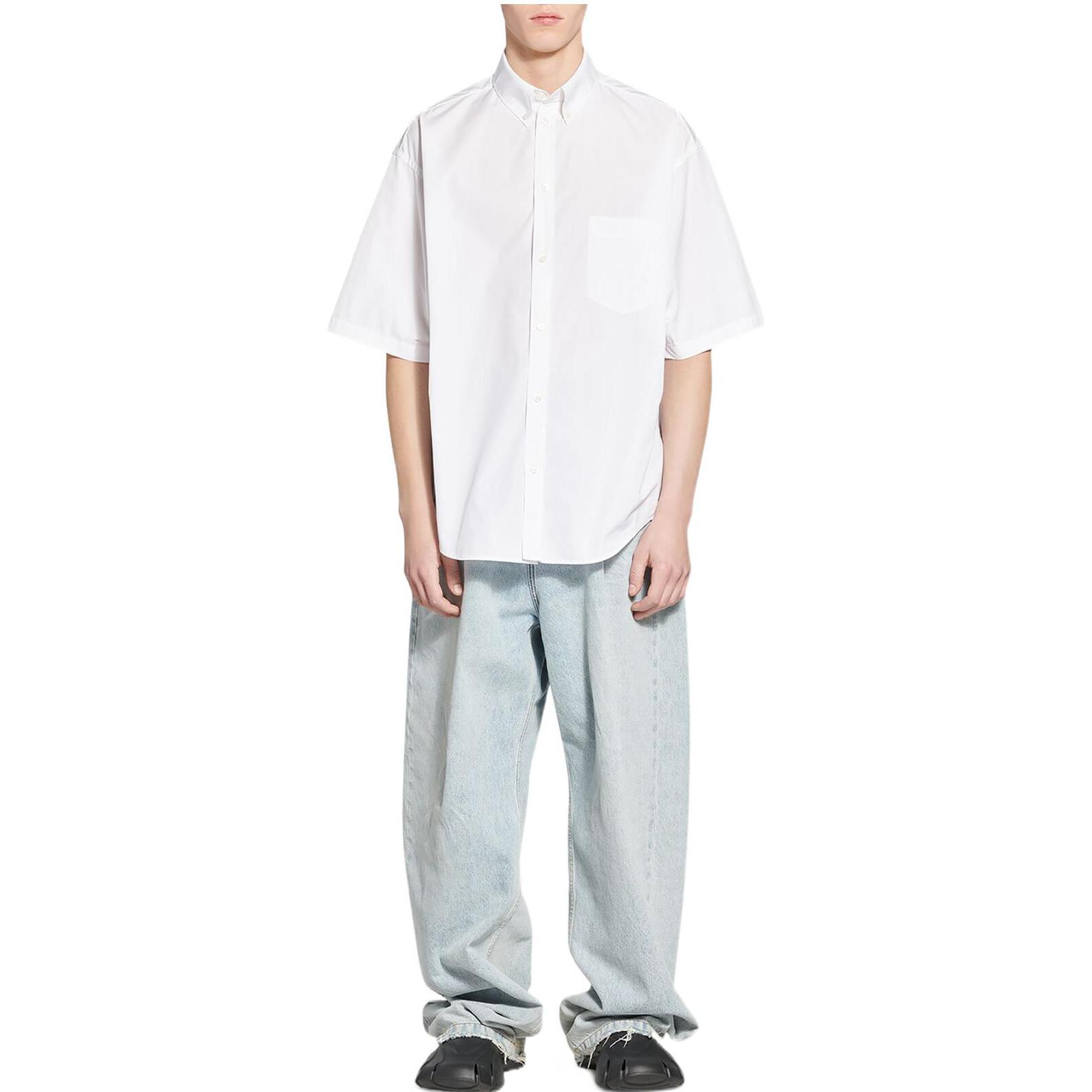 Lookbook 발렌시아가 BB 아이콘 FW22 화이트 릴랙스 핏 반팔 셔츠. 703845TMO409000