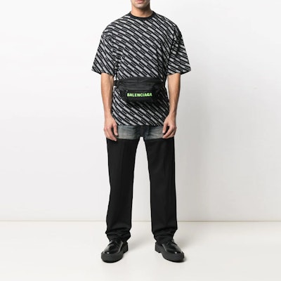 발렌시아가 블랙 버튼 스트레이트 패치워크 진 641460TDW148841 Lookbook 발렌시아가 블랙 버튼 스트레이트 패치워크 진 641460TDW148841