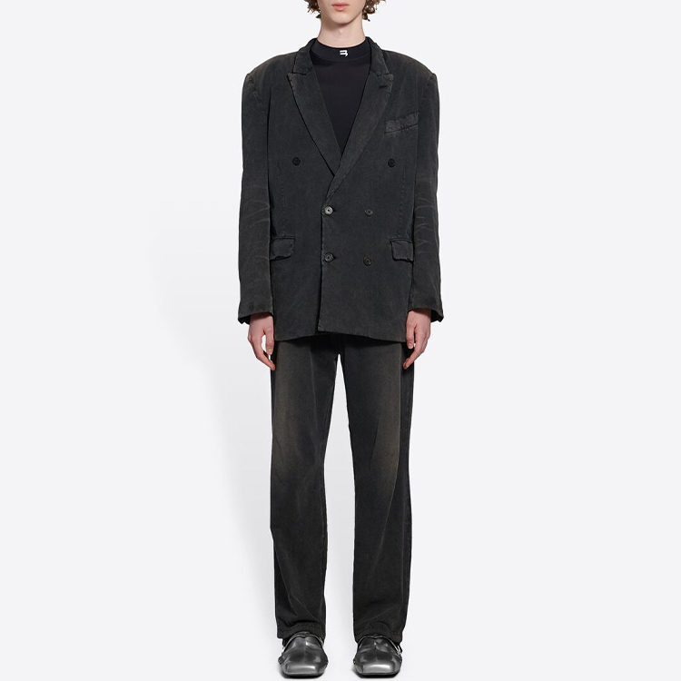 Shop バレンシアガ ブラック ダブルブレスト カジュアル ブレザー レギュラーフィット 662390TAV041000