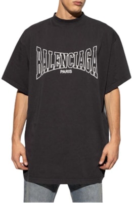 巴黎世家黑色字母Logo印花男女同款圆领T恤常规版型。 739784TRVH58190 Purchase 巴黎世家黑色字母Logo印花男女同款圆领T恤常规版型。 739784TRVH58190