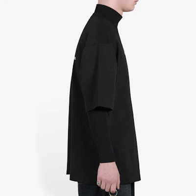 巴黎世家黑色字母印花圆领T恤 620969TIV741070 Shop 巴黎世家黑色字母印花圆领T恤 620969TIV741070