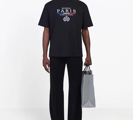 Camiseta Balenciaga Negra Logo Estampado Cuello Redondo Corte Regular. 594579TGV481000 Shop Camiseta Balenciaga Negra Logo Estampado Cuello Redondo Corte Regular. 594579TGV481000