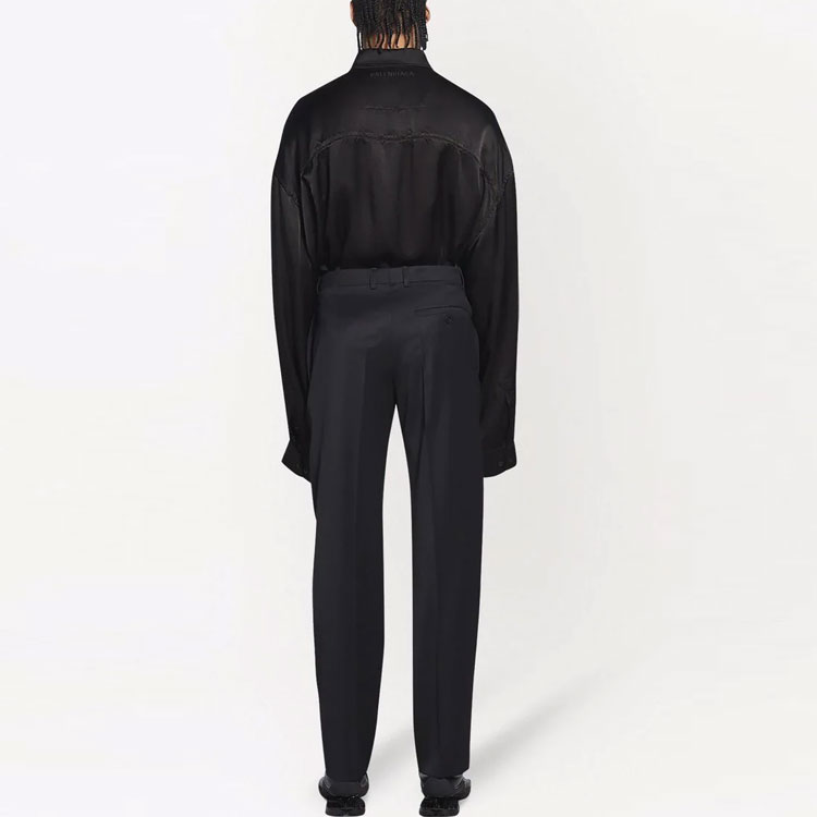 Shop 발렌시아가 블랙 레터 프린트 캐주얼 스트레이트 팬츠. 675406TJT351000