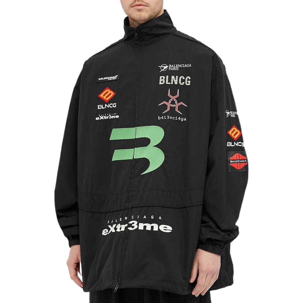 Lookbook Balenciaga Jaket Longgar Hitam dengan Cetak Logo Huruf Kasual. 663153TIM391000