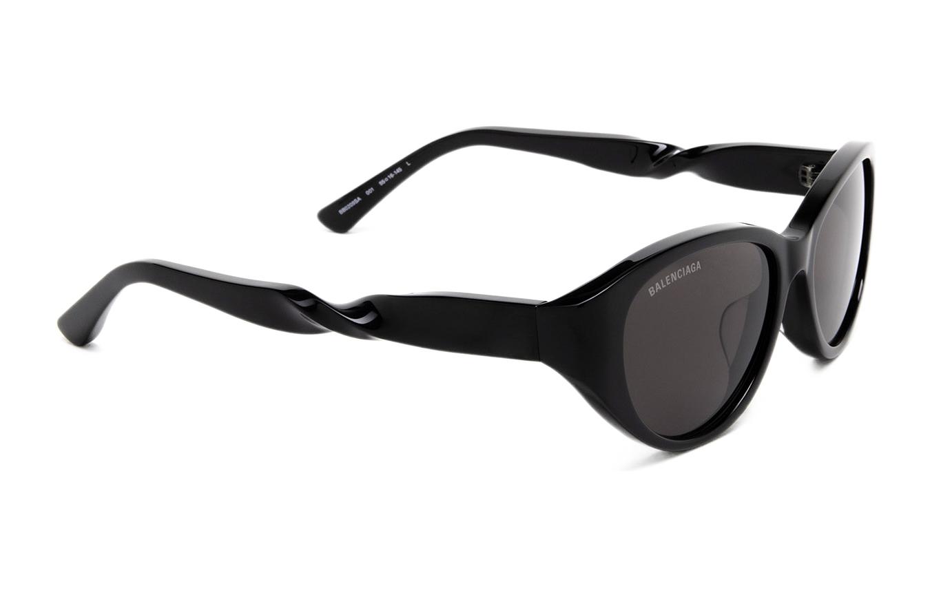 Lookbook 발렌시아가 캣아이 오벌 선글라스 블랙 유니섹스 패션 선글라스 BB0209SA001