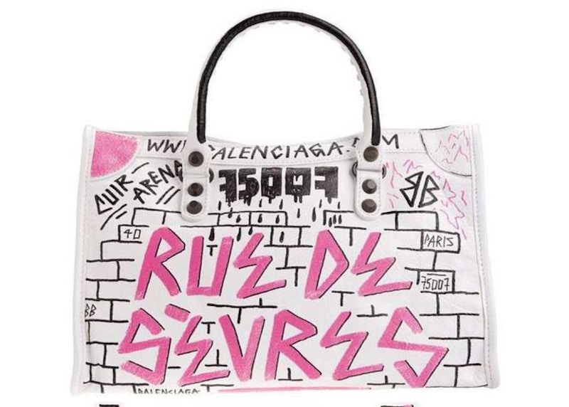 Lookbook 巴黎世家經典城市塗鴉肩背包白色