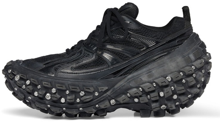 balenciaga-defender-sneaker-worn-out-black