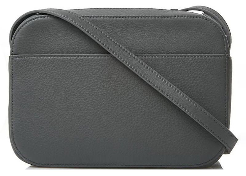 Order Beg Tangan Kamera Harian Balenciaga Kelabu