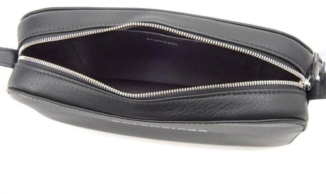 Balenciaga Everyday Camera Shoulder Bag Grey Lookbook Balenciaga Everyday Camera Shoulder Bag Grey