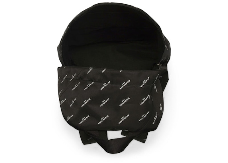 Lookbook Balenciaga Explorer Ransel Logo Besar Hitam/Putih