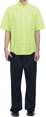 발렌시아가 형광 옐로우 올오버 로고 반팔 셔츠 534332TILX67110 Sizing 발렌시아가 형광 옐로우 올오버 로고 반팔 셔츠 534332TILX67110