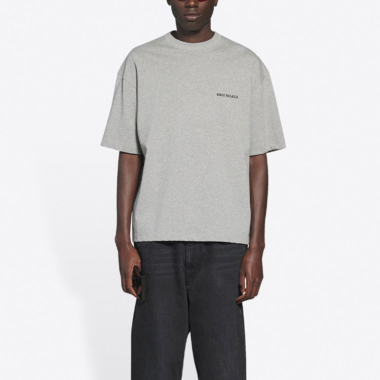 Shop Camiseta Vintage Gris Manga Corta con Logo Balenciaga FW21. 612966TIVG51167