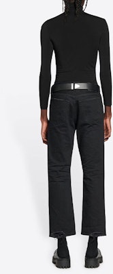 Balenciaga FW22 Jeans Hitam Loose Fit Straight-Leg. 697830TBP471029 Purchase Balenciaga FW22 Jeans Hitam Loose Fit Straight-Leg. 697830TBP471029