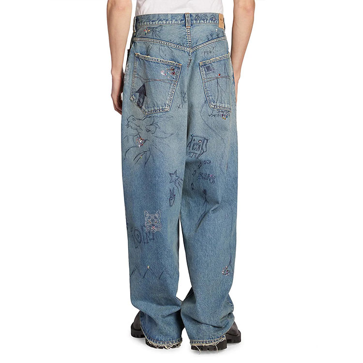 Shop バレンシアガ FW22 グラフィティプリント ルーズフィット ジーンズ ブルー 719345TNW564268