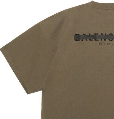 Balenciaga FW22 Logo Print Oversized Tee Military Green. 694576TMVJ62930 Sizing Balenciaga FW22 Logo Print Oversized Tee Military Green. 694576TMVJ62930