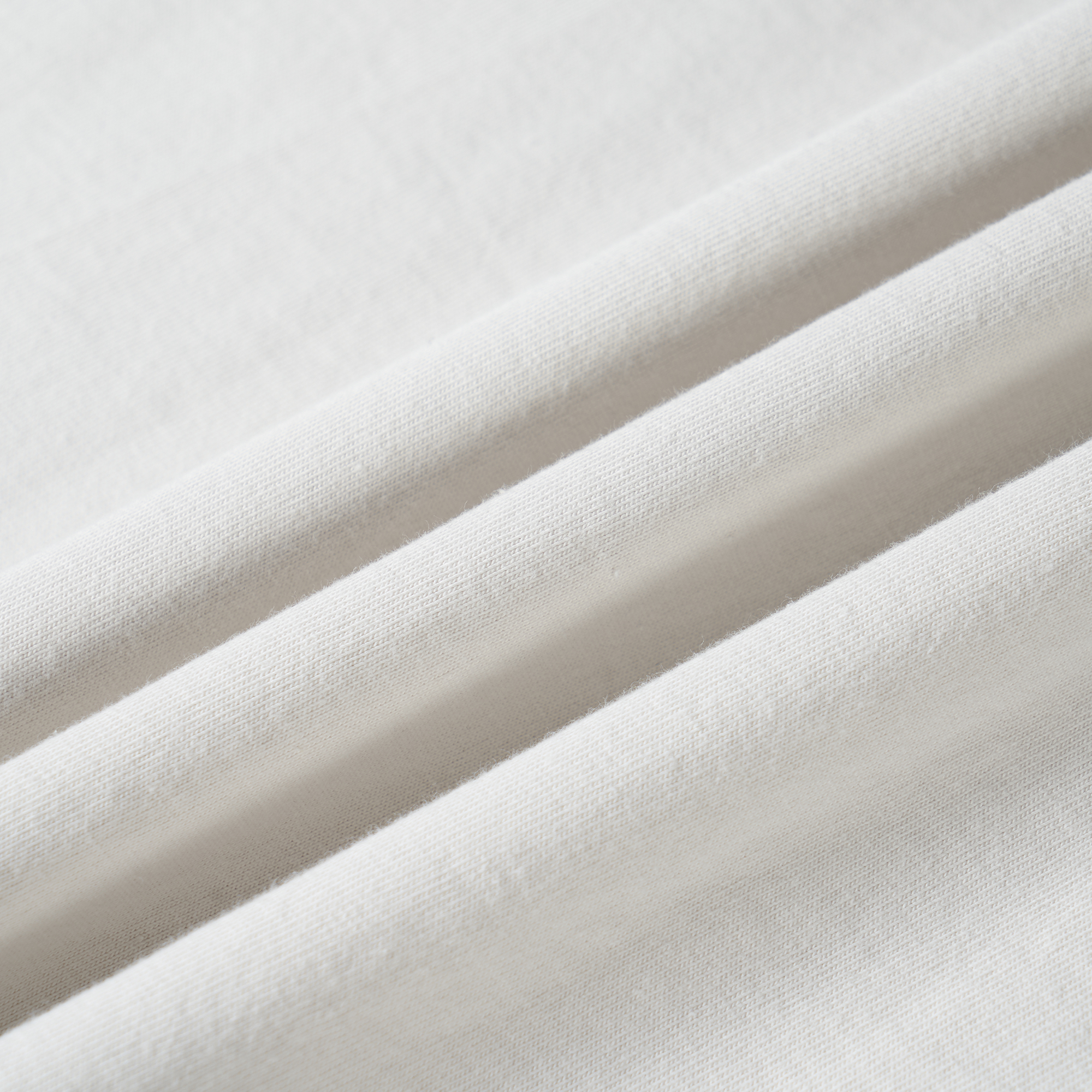 Details for 발렌시아가 FW22 비 디퍼런트 애플 로고 오버사이즈 유니섹스 티셔츠 화이트. 712398TNVB39784