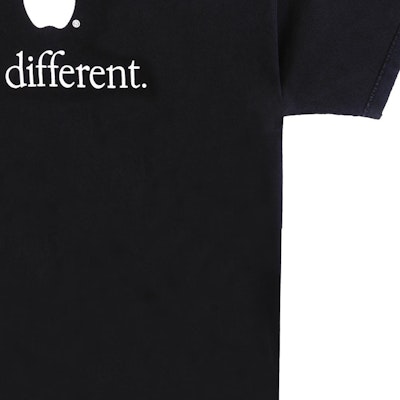 Balenciaga FW22 Be Different Apple Logo Print Black Tee Unisex. 712398TNVB31070 Cheap Balenciaga FW22 Be Different Apple Logo Print Black Tee Unisex. 712398TNVB31070