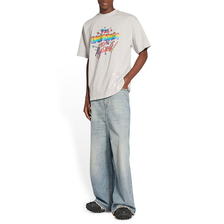Sizing Balenciaga FW22灰色做舊印花寬鬆版男款休閒T恤。 641675TMVH32569