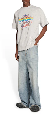 Balenciaga FW22灰色做舊印花寬鬆版男款休閒T恤。 641675TMVH32569 Sizing Balenciaga FW22灰色做舊印花寬鬆版男款休閒T恤。 641675TMVH32569