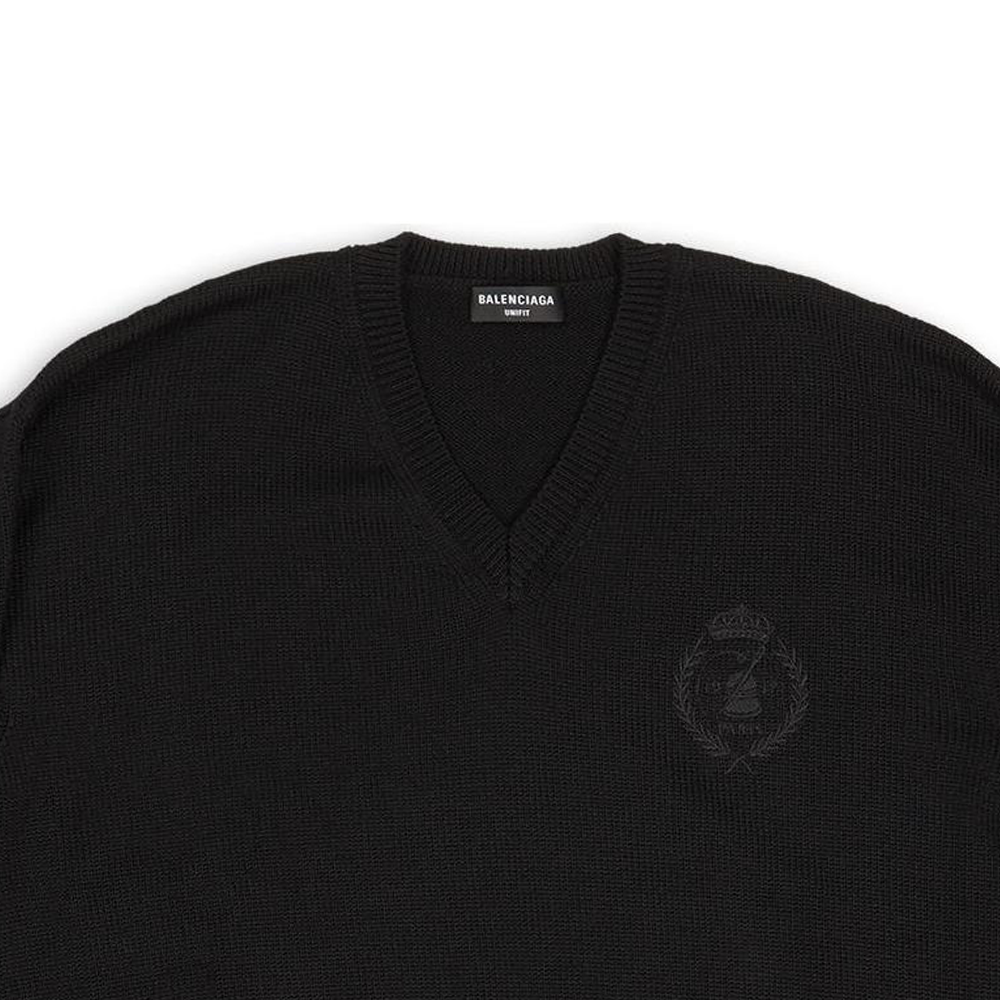 Shop Balenciaga FW22 Distressed V-Neck Wool Sweater Unisex Black 702216T16421000