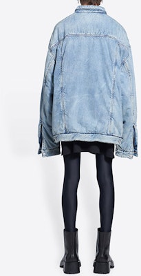 巴黎世家FW22浅蓝色男女同款长袖加厚牛仔夹克 681689TJW924012 Shop 巴黎世家FW22浅蓝色男女同款长袖加厚牛仔夹克 681689TJW924012