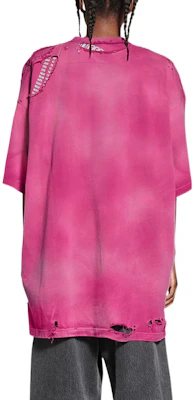 巴黎世家FW22修补Logo做旧宽松版粉色男女同款T恤。 704056TMVA50556 Purchase 巴黎世家FW22修补Logo做旧宽松版粉色男女同款T恤。 704056TMVA50556