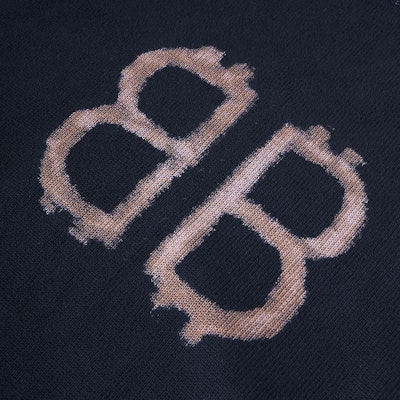 バレンシアガ FW23 ブラック レタープリント タートルネック セーター 750413T32801000 Purchase バレンシアガ FW23 ブラック レタープリント タートルネック セーター 750413T32801000