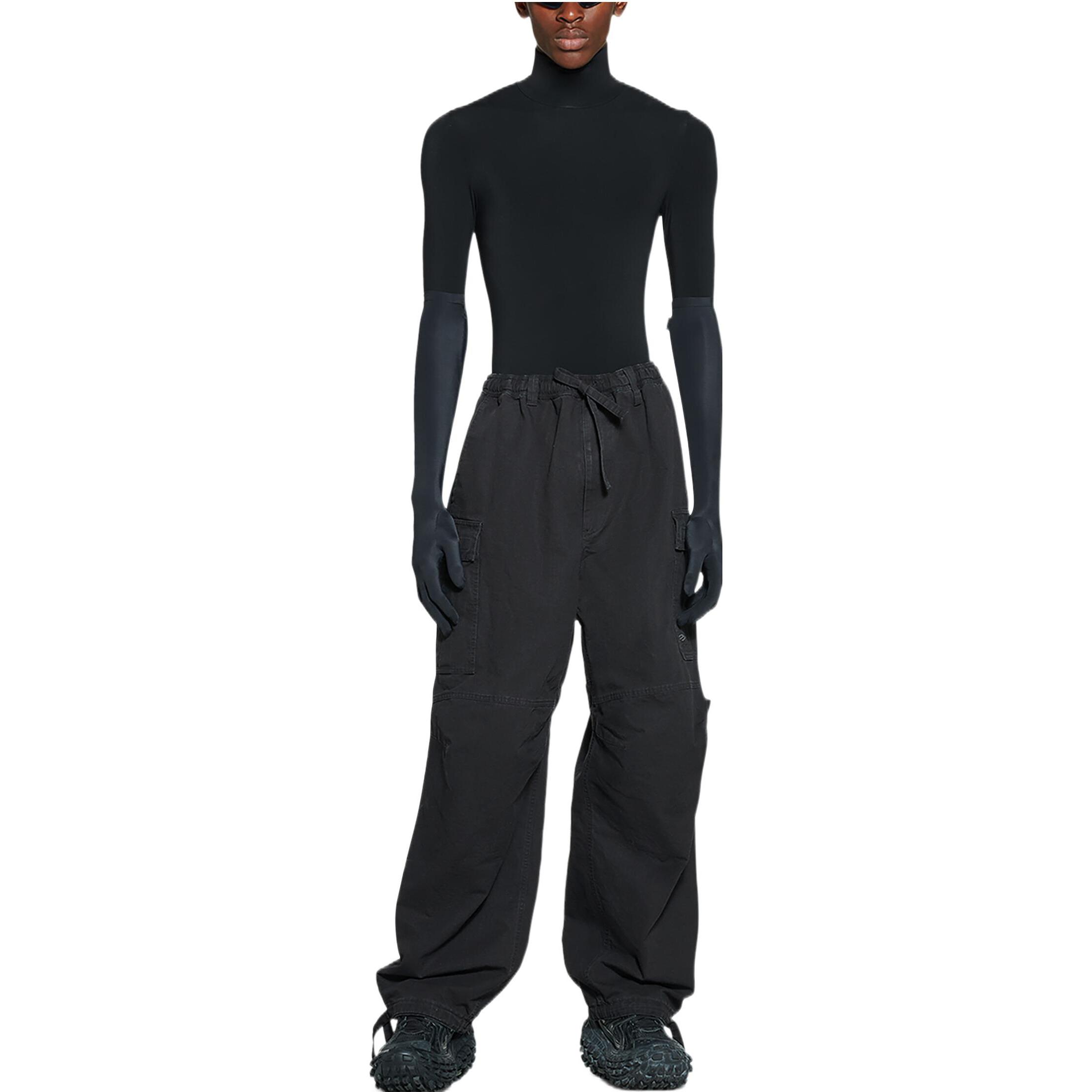 Shop 발렌시아가 FW23 블랙 루즈핏 드로스트링 스트레이트 카고 팬츠. 698940TKP271000