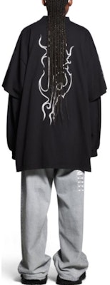 발렌시아가 FW23 알파벳 프린트 오버사이즈 블랙 유니섹스 티셔츠. 739028TPVN51070 Details for 발렌시아가 FW23 알파벳 프린트 오버사이즈 블랙 유니섹스 티셔츠. 739028TPVN51070