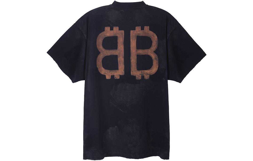 Lookbook 발렌시아가 FW23 블랙 오버사이즈 로고 프린트 유니섹스 크루넥 티셔츠. 739028TOVN81055