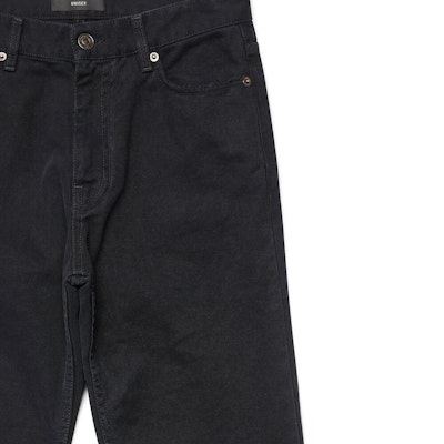 Balenciaga FW23 Unisex Black Solid Twill Straight-Leg Denim Shorts. 753212TNW111700 Purchase Balenciaga FW23 Unisex Black Solid Twill Straight-Leg Denim Shorts. 753212TNW111700