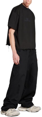 Balenciaga FW24 Black Logo Embroidered Unisex Crewneck T-Shirt. 783399TQVS81083 Purchase Balenciaga FW24 Black Logo Embroidered Unisex Crewneck T-Shirt. 783399TQVS81083