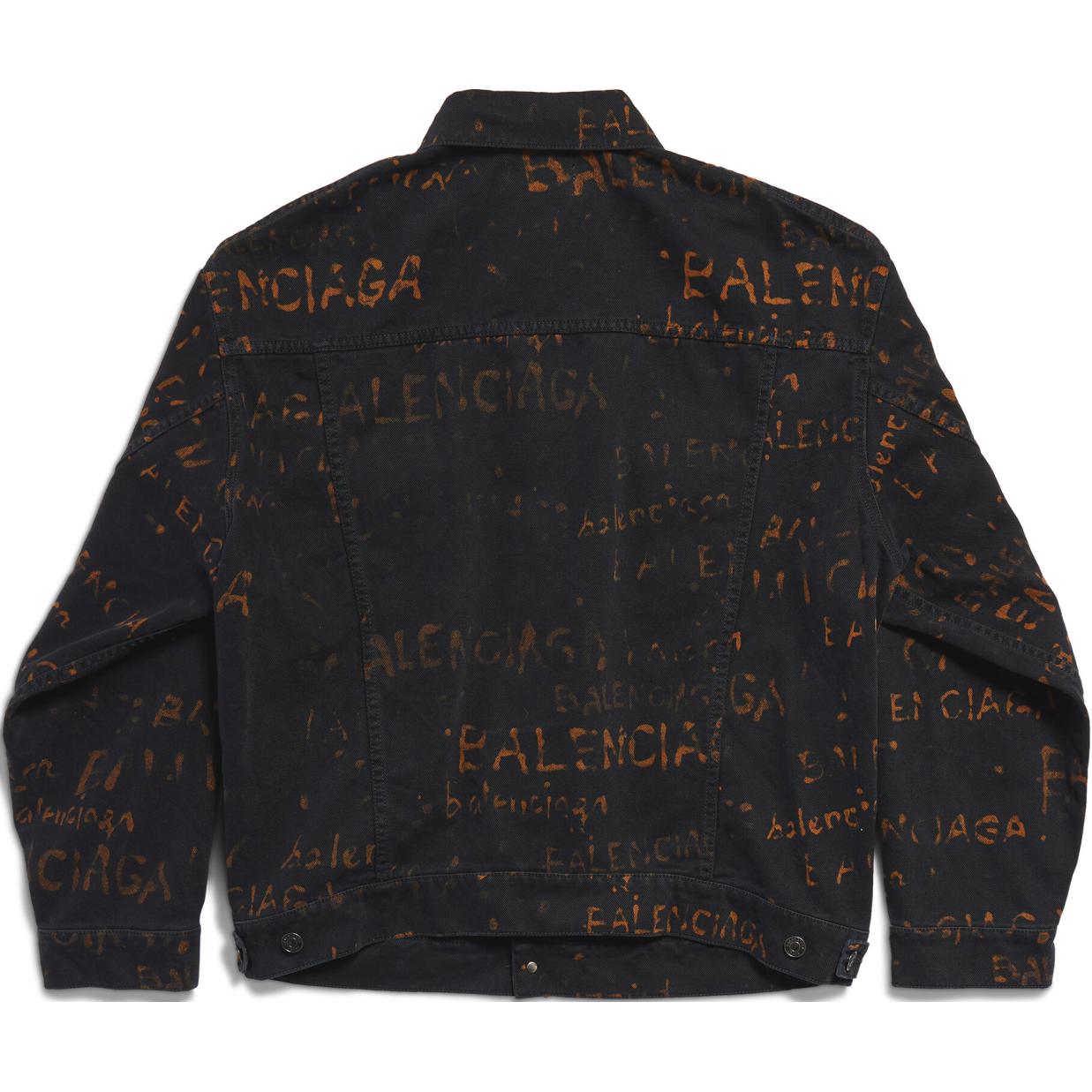 Lookbook Balenciaga FW24 Jaket Denim Oversized Unisex Cetakan Logo Hitam Bleachy. 799961TNW141700