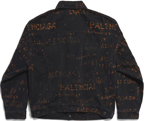 Balenciaga FW24 Jaket Denim Oversized Unisex Cetakan Logo Hitam Bleachy. 799961TNW141700 Lookbook Balenciaga FW24 Jaket Denim Oversized Unisex Cetakan Logo Hitam Bleachy. 799961TNW141700