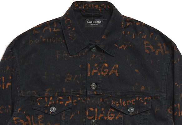 Balenciaga FW24 Jaket Denim Oversized Unisex Cetakan Logo Hitam Bleachy. 799961TNW141700 Shop Balenciaga FW24 Jaket Denim Oversized Unisex Cetakan Logo Hitam Bleachy. 799961TNW141700