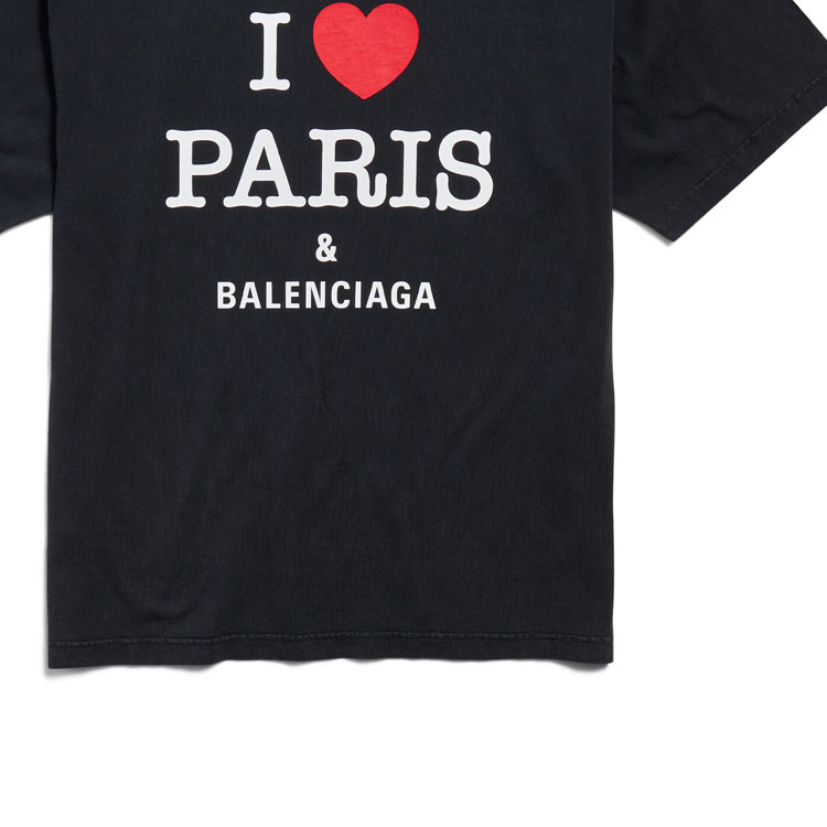 Purchase Balenciaga FW24 Heart Logo Print Black Unisex Casual Crewneck T-Shirt. 764235TRVU91041